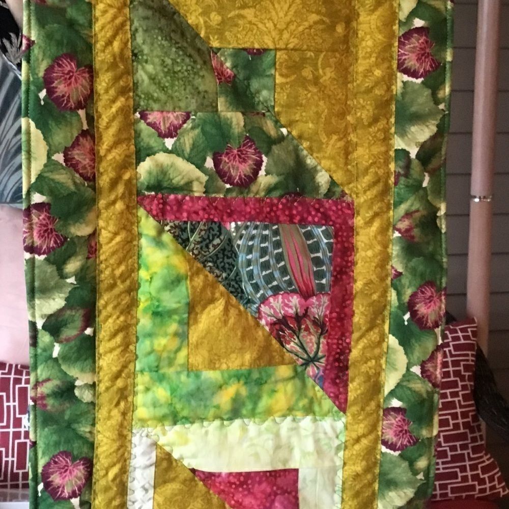 Handmade Quilted Runner Greens & Raspberry - Picture 8 of 9